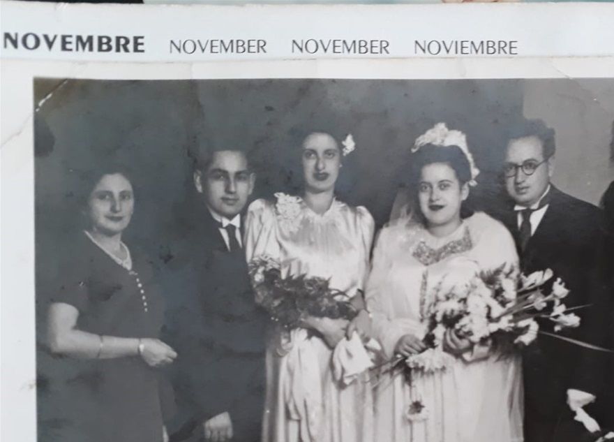Soldan sağa: Palomba Sarfetti, Hayim-İda Sarfetti, Suzan Samil Sarfetti, Berta Nesim Sarfetti - Çocuklar: Venezya Sarfetti Erdeniz, Tovi Sarfetti