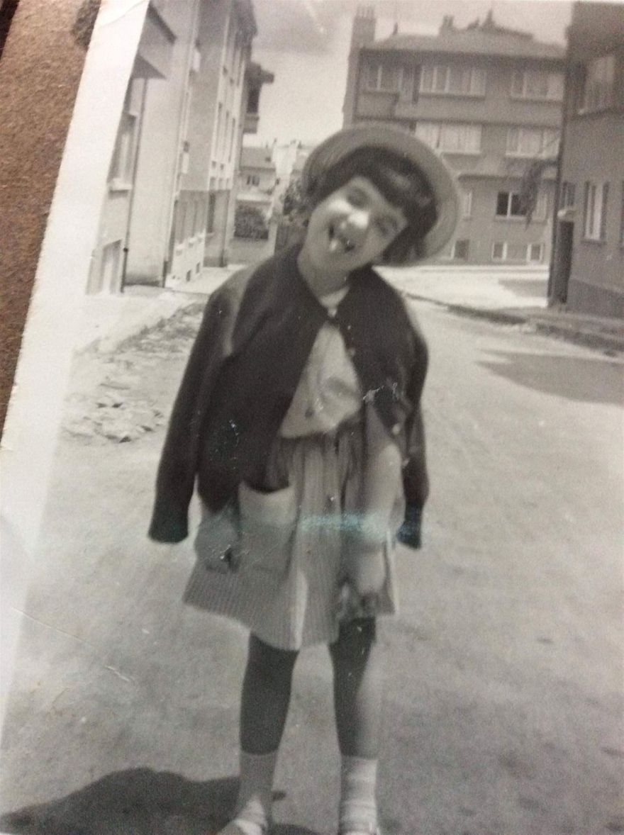 Sara 6 yaşında - İleri Sokak - Bahariye - 1961