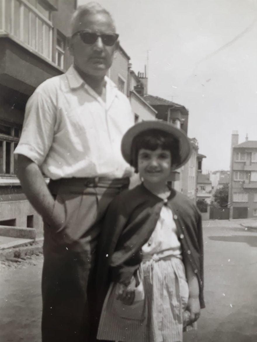 Babam Hayim Sarfetti ile Bahariye İleri sokakta - 1961
