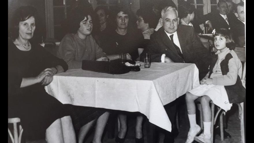 Teyzem Suzan, Venezya, annem, babam ve ben - 1962