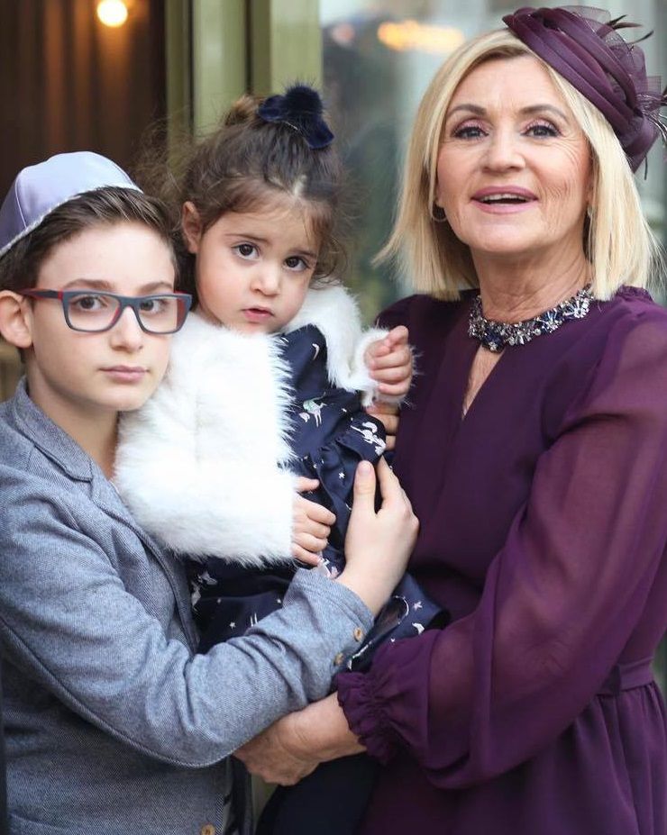 Sonya Baharbu Gülcan ve torunları