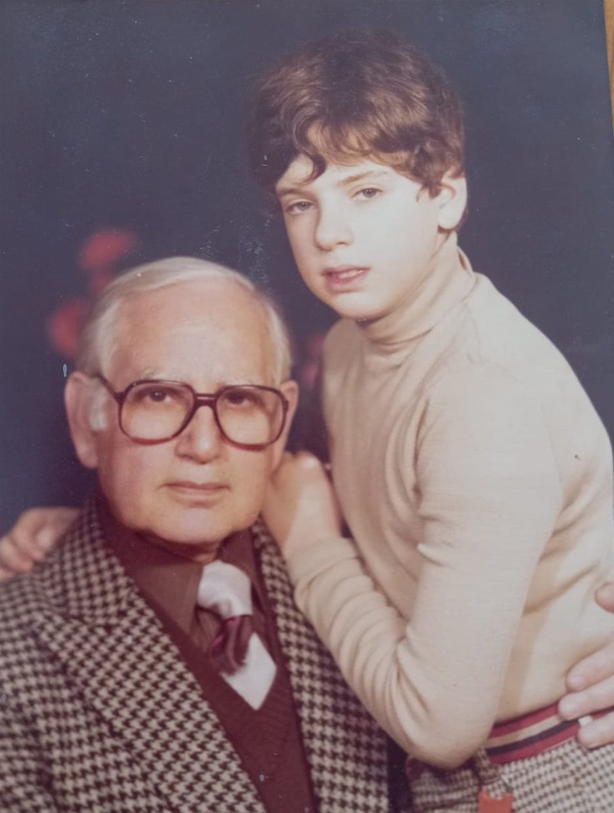 Babam ve Ari