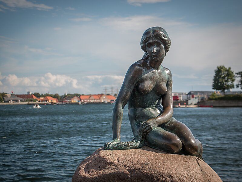 Deniz kızı heykeli - Danimarka